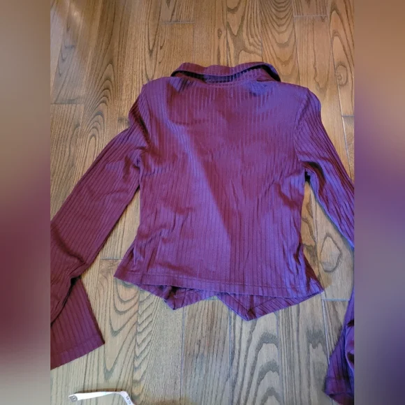 NWOTStylish Jacket/Blazer/Top,Versatile,beautiful gold finishes for classy look. - Picture 10 of 16